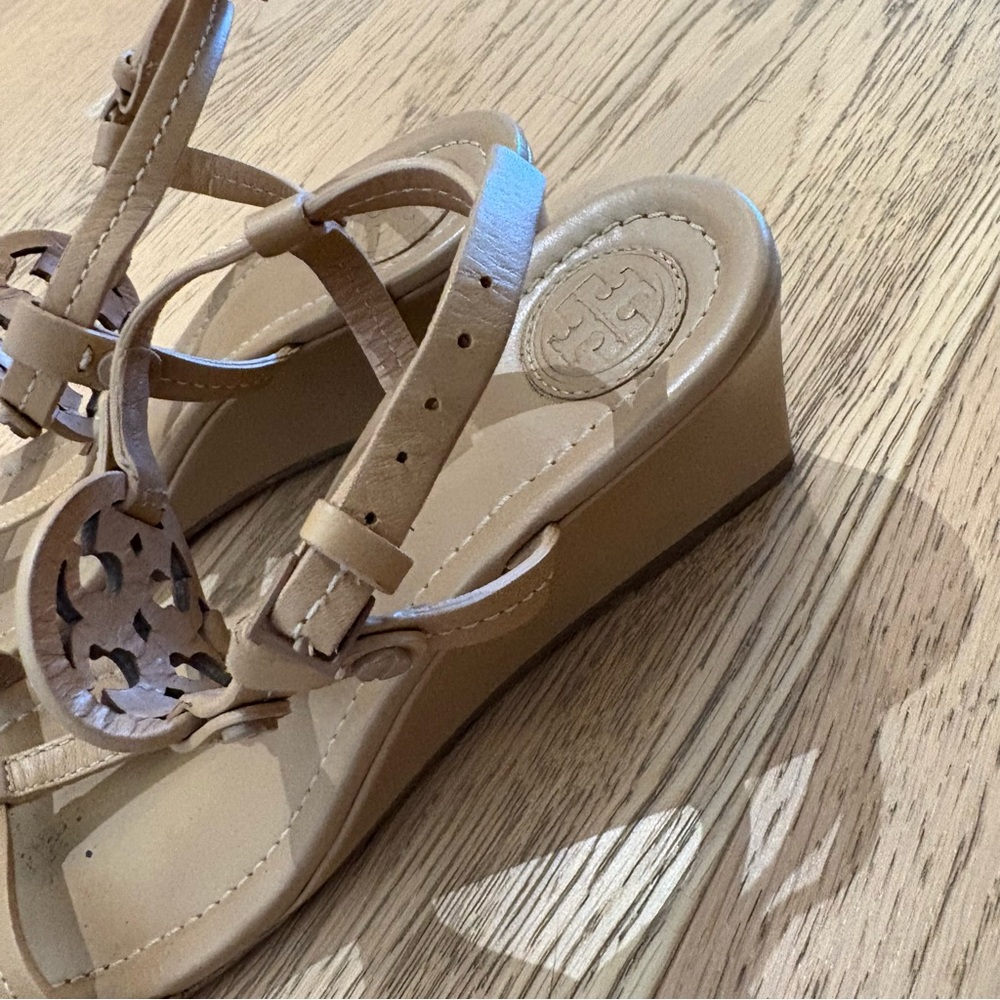 Tory Burch Tan Wedge Sandals with Strappy Details - Picture 5 of 8